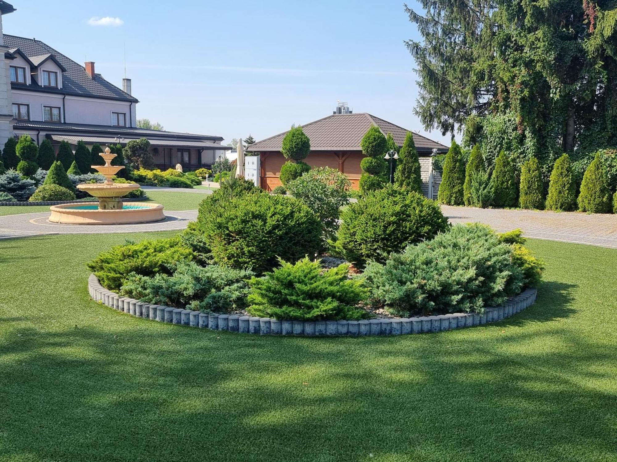 Hotel Hesperus Międzyrzec Podlaski Buitenkant foto