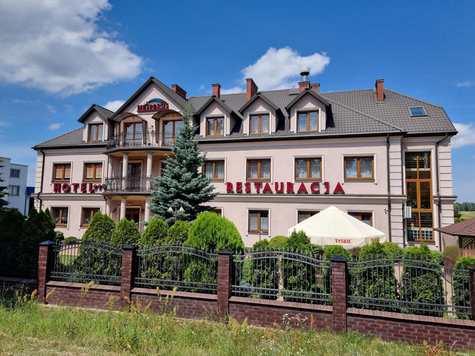 Hotel Hesperus Międzyrzec Podlaski Buitenkant foto