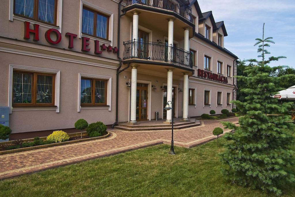 Hotel Hesperus Międzyrzec Podlaski Buitenkant foto